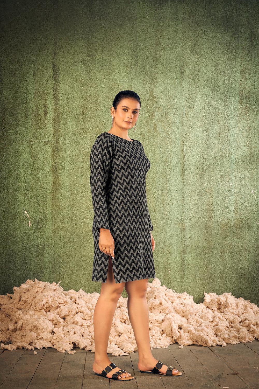 Black And Knitted Beach Wear Dress For Women