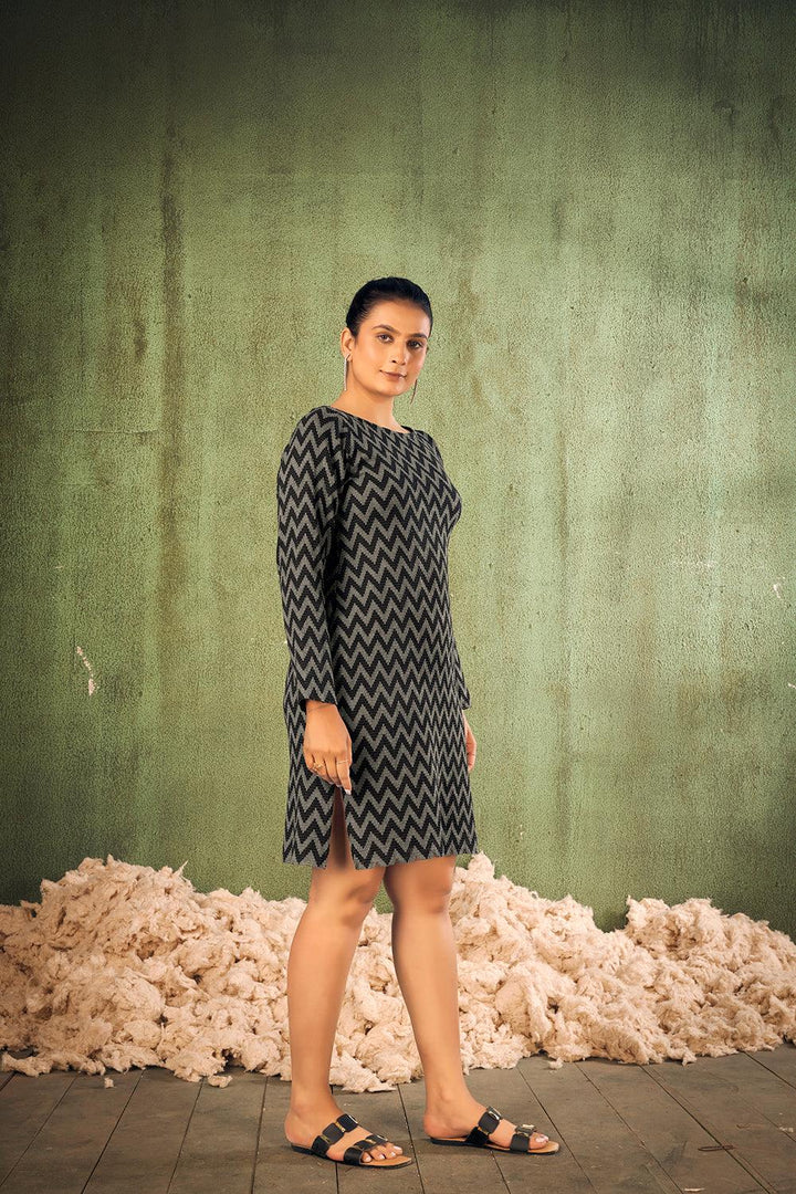 Black And Knitted Beach Wear Dress For Women