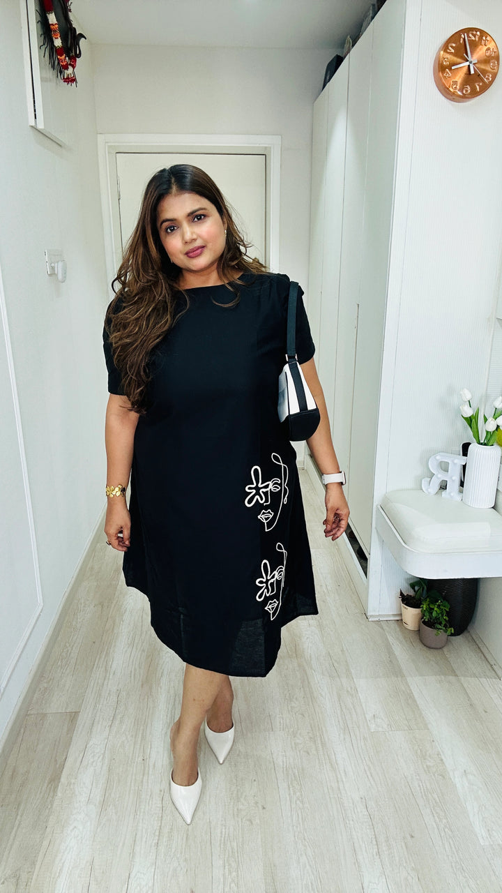 Elegant Casual Resort Wear Black Dress For Curvy Women