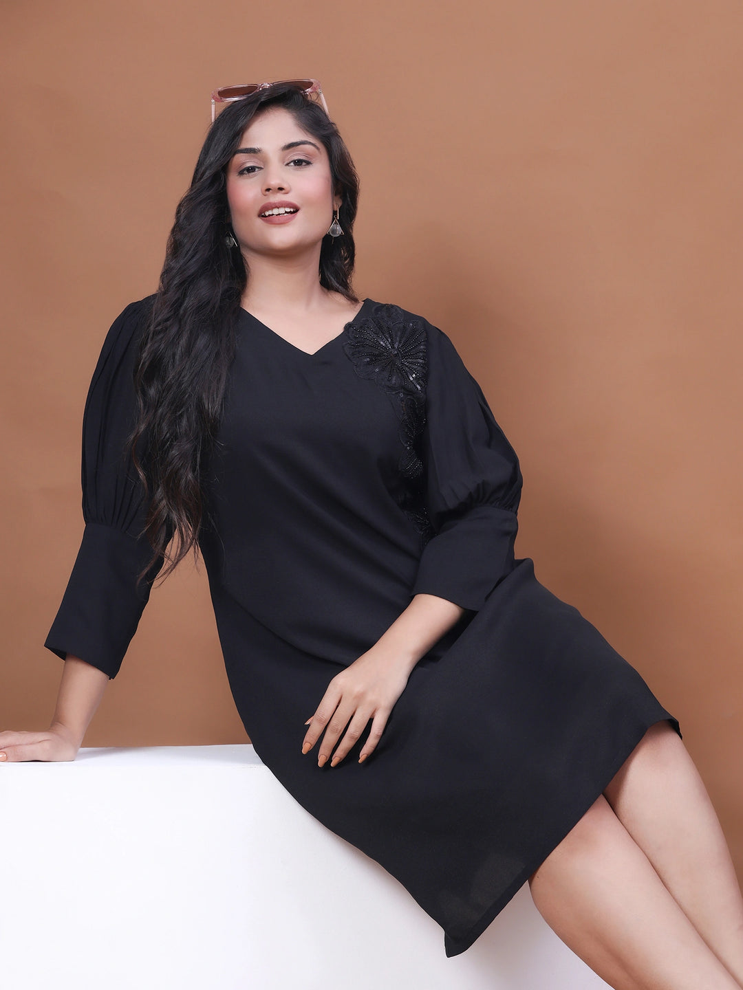 Black adjustable tie-up evening dress for curvy women