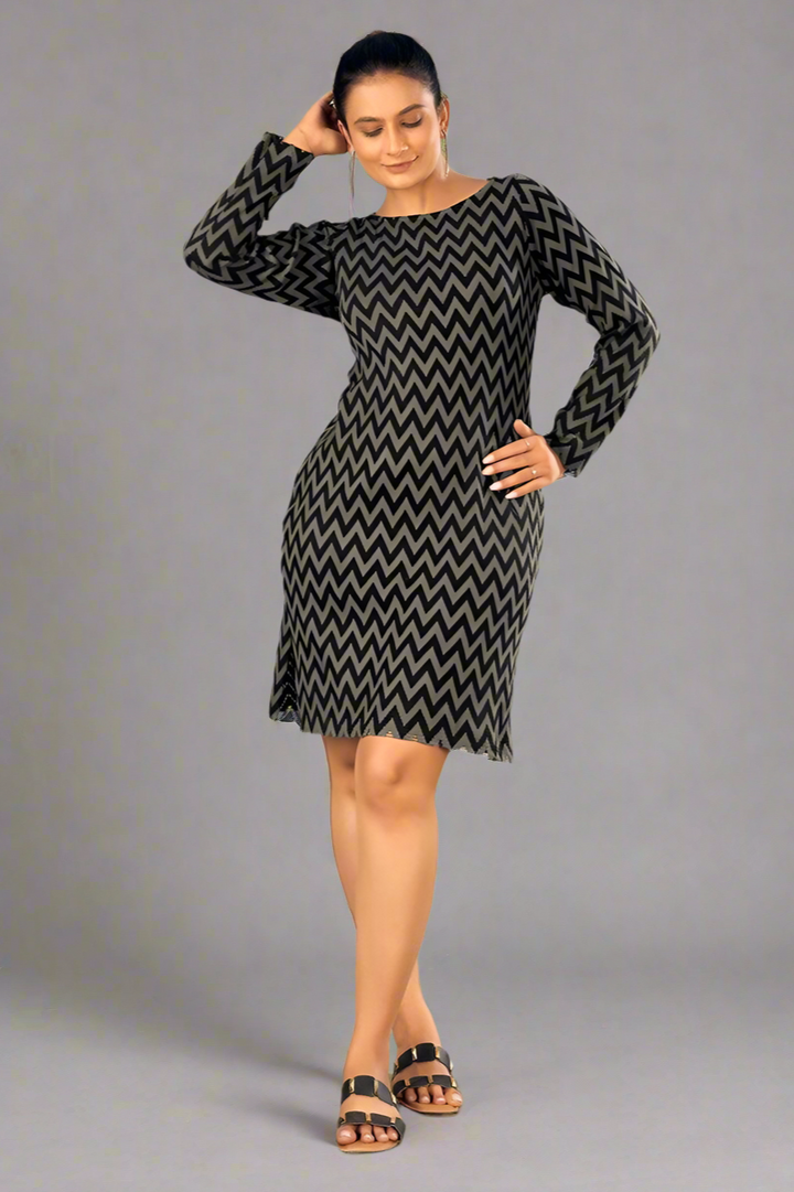 Black and Green Zig Zag Knitted Beach Wear Dress