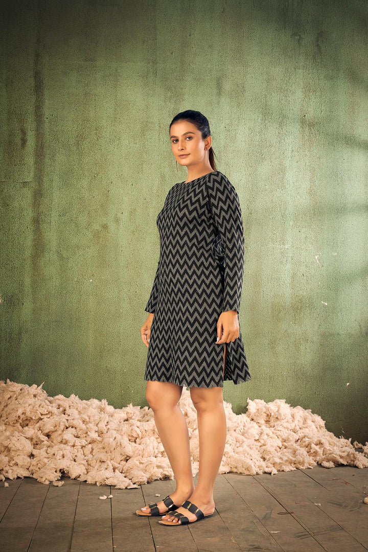 Black and green zig zag beach dress