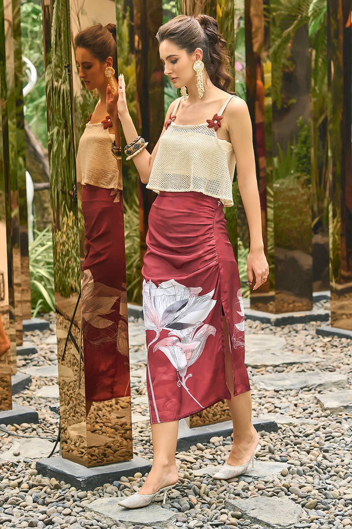 Curvylane's beachwear floral brown sarong & off-white crop top