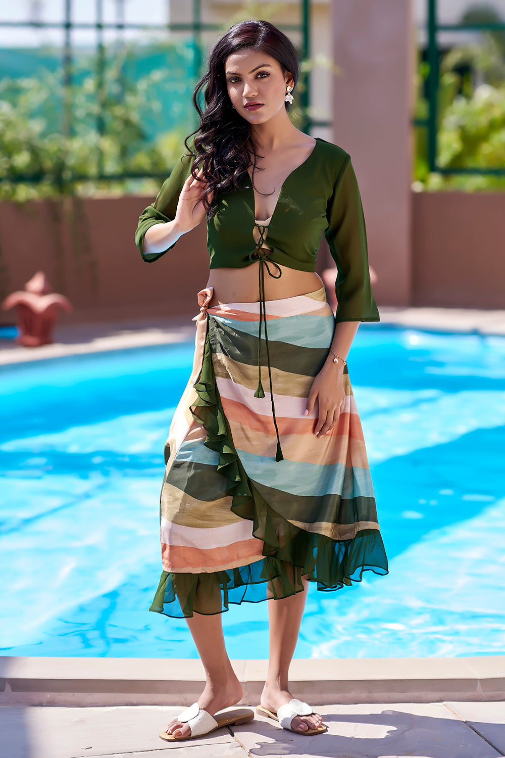 Green cover ups swimwear with tie-up sarong & front-dori top