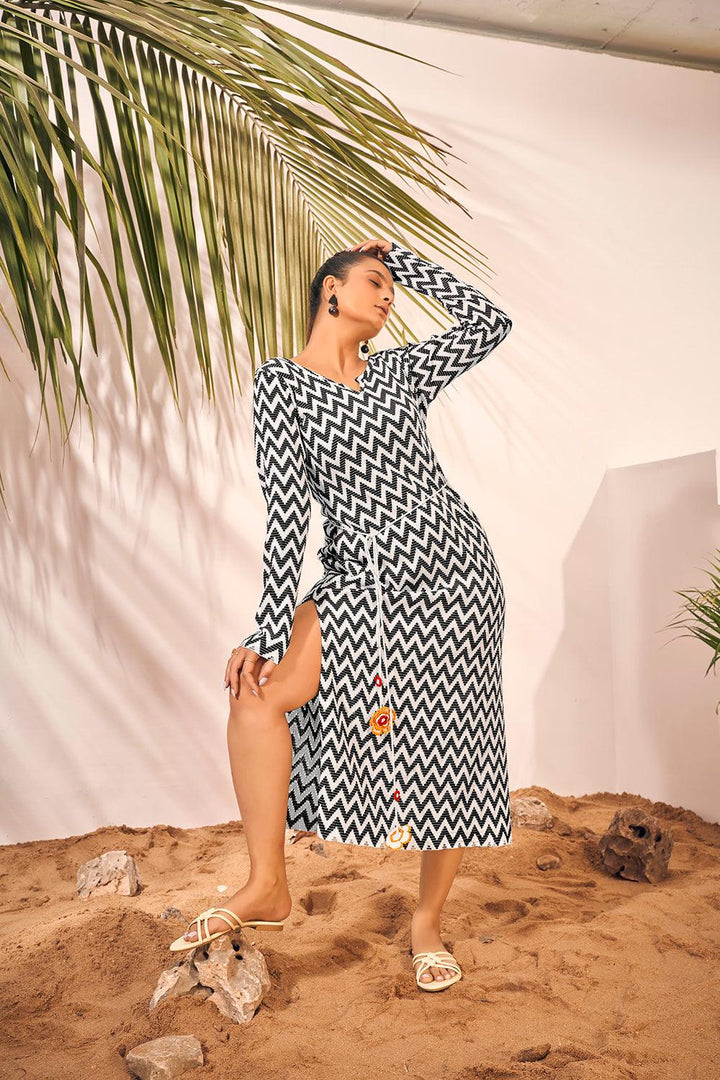 Black and White Zig zag Knitted Beach Wear Midi Dress - Curvy Lane