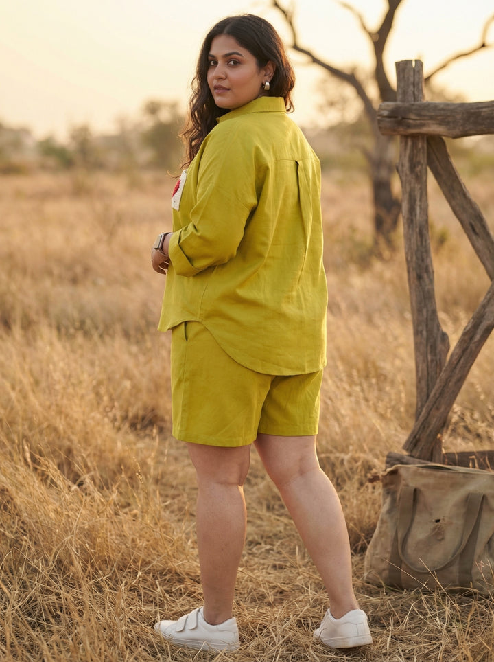 Casual resort wear with yellow skort