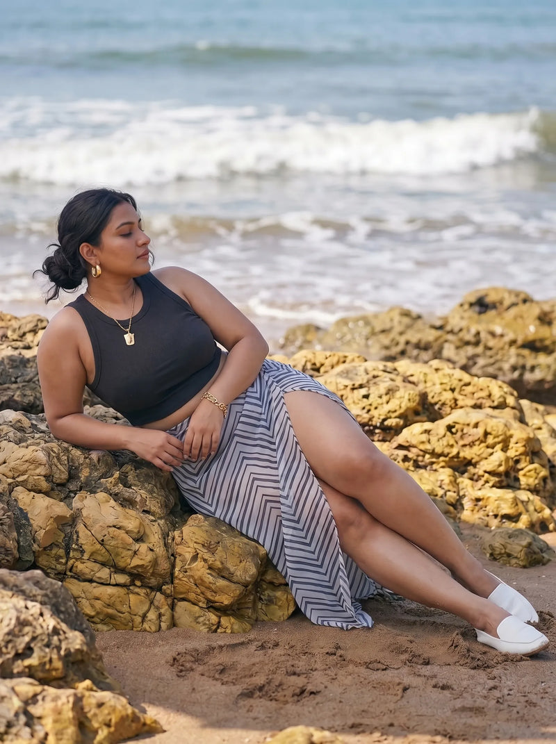 Curvylane's Elegant White And Black Sarong With Stripe Print